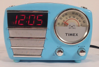 Timex AM/FM Radio Alarm Clock . Radio Working , Alarm Not Tested