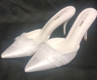 New Women's Size 10 | White Pointed High Heel Shoes