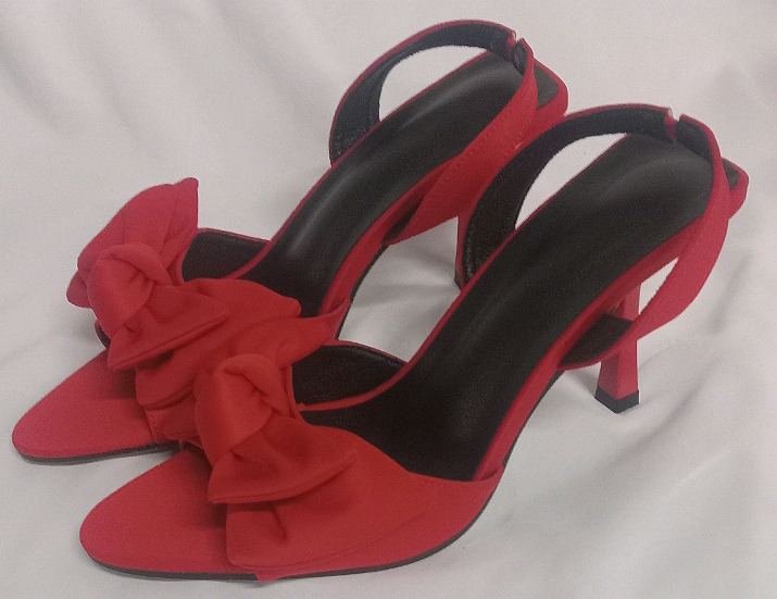 New | Women's European Size 39 | 3" Red w/ Bows Heels