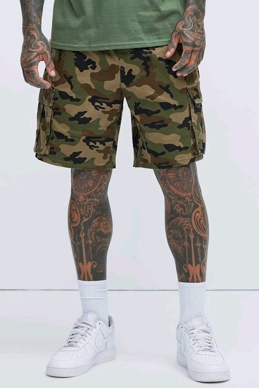 New Mens Medium Twill Valley Cargo Shorts.