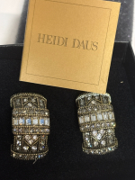 New HEIDI DAUS Swarovski Crystal Earrings Signed