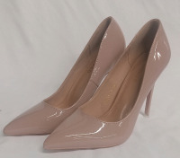 New | Women's Size 36 | Nude Pointed High-heels