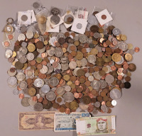 9+lbs World Coin & Token Lot , Includes 1936 Great Britain Silver One Shilling . Canada , Great Britain , Peru , Brasil , Virgin Islands , Mexico plus more .