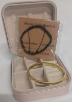 New | Hand Made Morse Code Bracelet That Reads "Remember I Love You", Gold Coloured Bracelet w/ Clear Gems and Small Zip up Jewelry Box