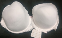 New | Size 42D Victoria's Secret White Lace Bra w/ Pink Rose