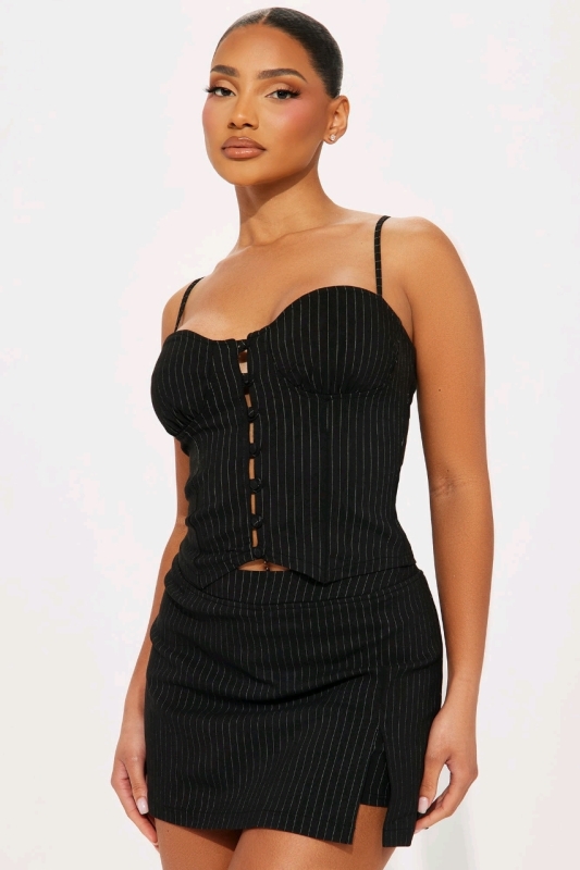 New Women's Medium Fashinova No Bad Angle Pinstripe Skirt Set.