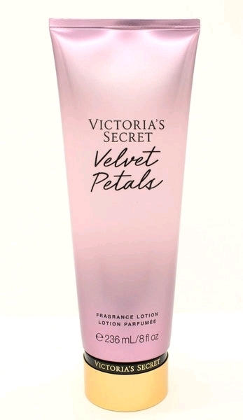 New Victoria's Secret Velvet Petals Fragrance Lotion. 236ml.