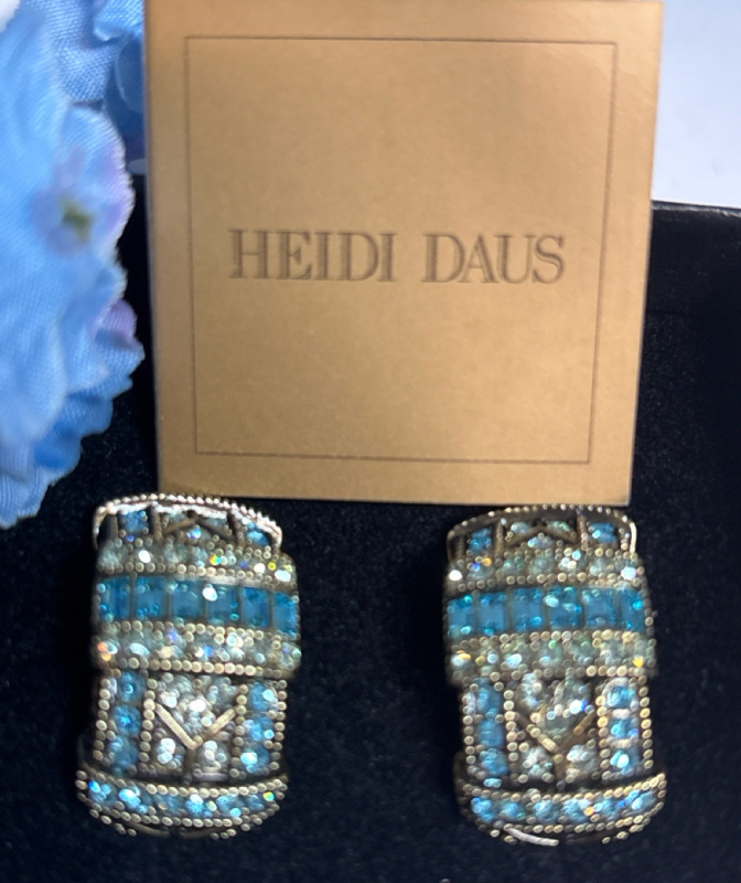 New HEIDI DAUS Swarovski Blue Crystal Earrings Signed