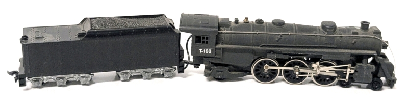 H0 Scale Steam Locomotive T-160 with Attached Coal Car