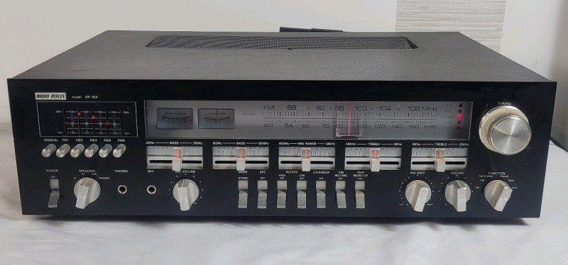 Vintage Audio Reflex Model : AR-164 Stereo Receiver . Tested Powers Up , Not Tested Beyond Power Up