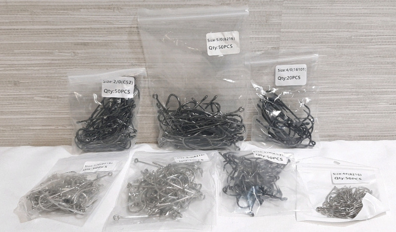 320 New Fishing Hooks of Varying Sizes
