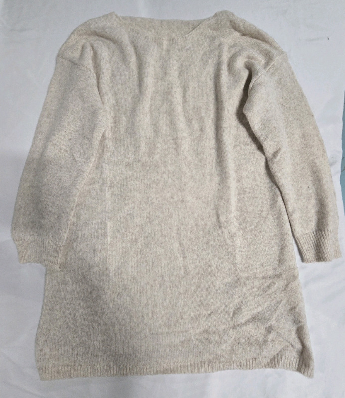 New | Large Oversized Woven Sweater Womens Size: Large