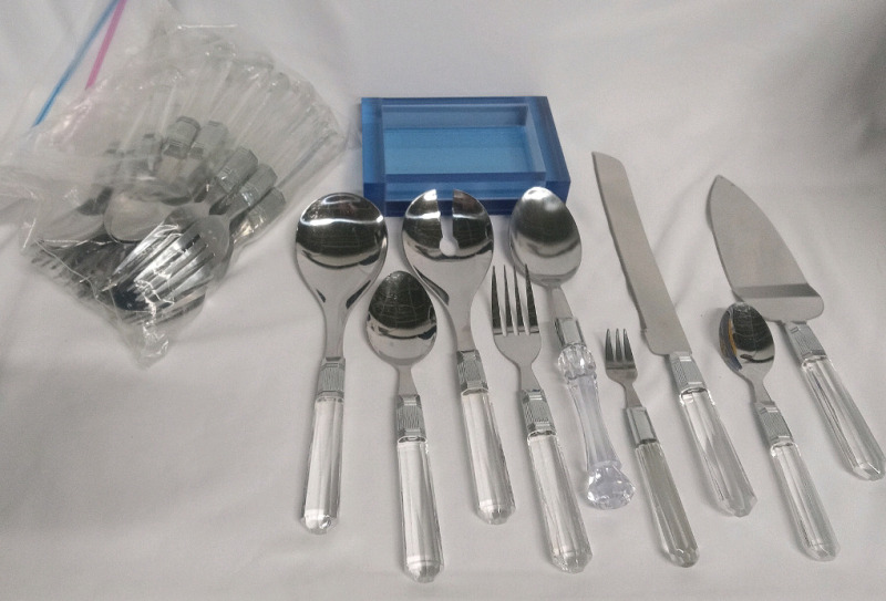 30+ Pcs Dinner Utencil Set & Soap Dish