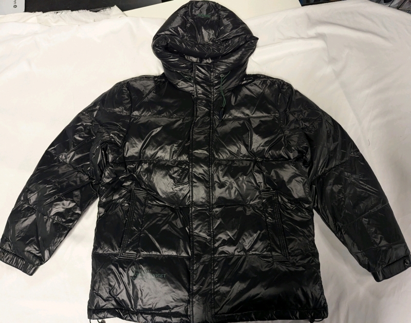New Men's Large (listed 2xl.) Winter Puff Jacket.