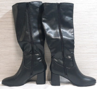 New Pair of Wide Fit Low Block Zip-up Knee High Boots, Size 8
