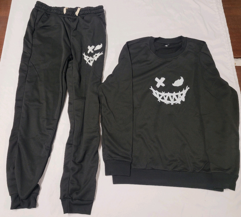 New - Size Medium Manfinity LEGND Men Sweatpants & Sweatshirt Combo , Black