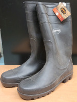 New w/Tags - Size 13 Pioneer Rubber Boots