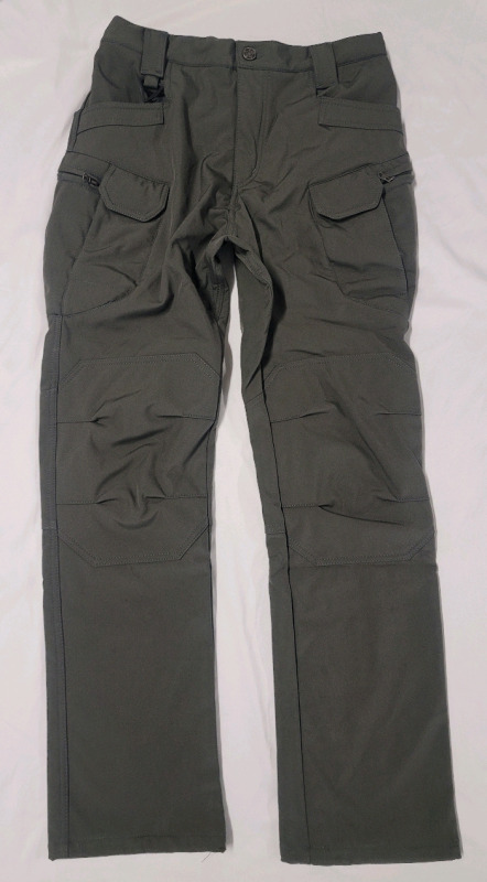New - Size Medium Fleece Interior Outdoor Winter Pants , Grey . Size Medium Waist & 28" Inseam