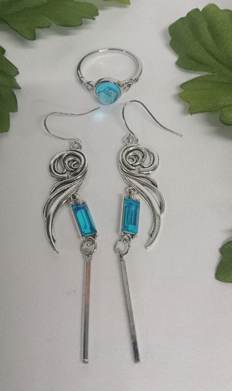 New | Silver Tone Size 10 Ring and Dangle Earrings Set w/ Blue Gems