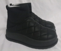 New | Women's Size 5 | Faux Leather Plarform Slipper Boots