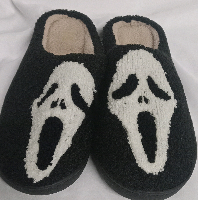 New | Women's Size 7 | Scream Slippers