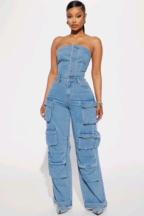 New Women's Medium Fashionnova Dixie Denim Jumpsuit.