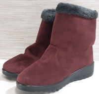 New Pair of Red Women's Ankle Snow Boots, Size 12
