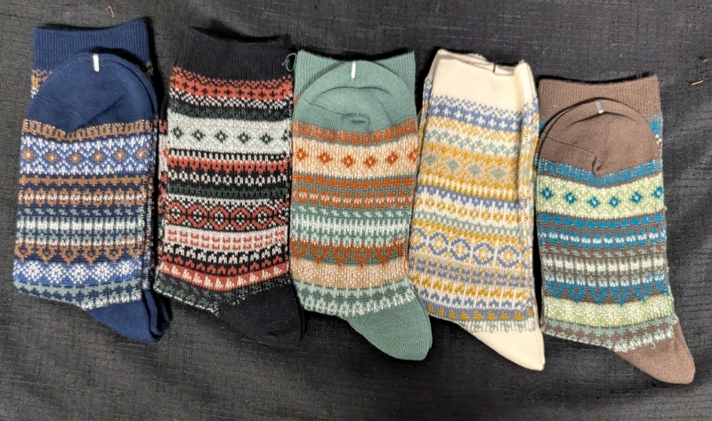 New: 5 Pairs of Socks - One Size - 7.5" Heel to Toe