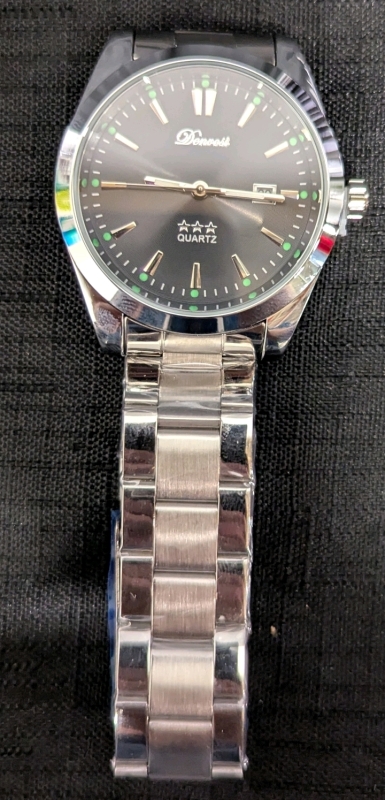 New: Denvosi Stainless Steel Watch - Quartz Movement - Water Resistant - Band Measures 6.75"