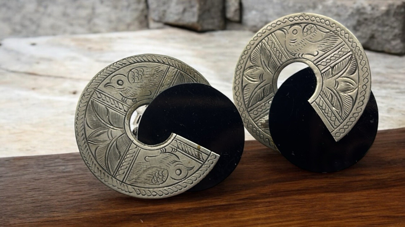 John Michael Richardson - Bird Motif Broken Circle Clip On Earrings Black & Silver