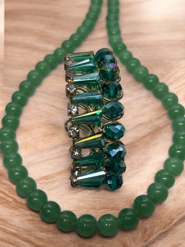 TENG YUE Designer Green Agate Bead Strand Necklace Signed Stunning Wide Rigid Rhinestone Cuff
