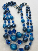 Vintage Amazing Satin Moonglow Peacock Sapphire 3 Strand Necklace