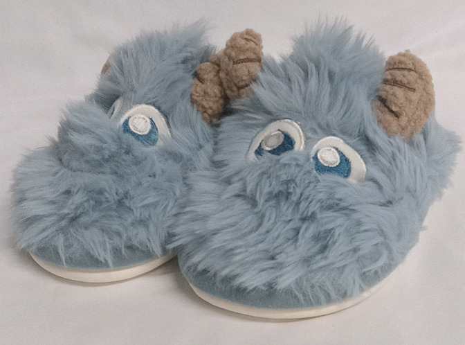 New | Women's Size 7 Fluffy Blue Monster Slippers