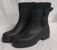 New | Women's Size 10 Rubber Booties | Black