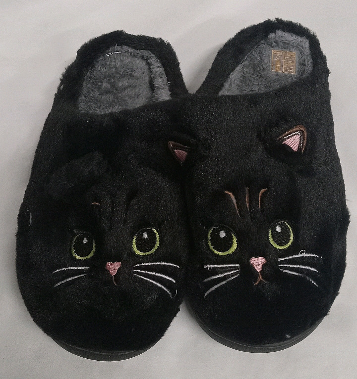 New | Women's Size 5 | Black Cat Slippers w/ Rubber Bottoms