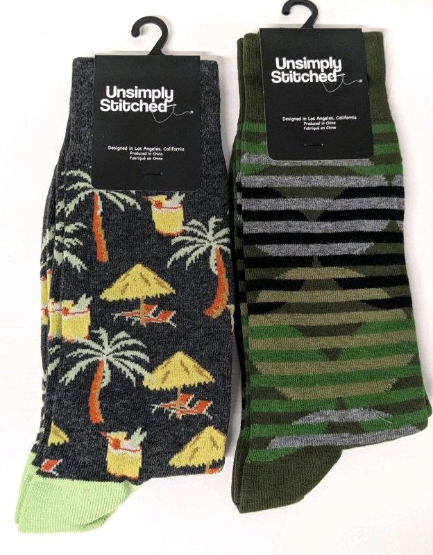 2 New Size W8-13/M8-12 SIMPLY UNSTITCHED Cotton Blend Socks