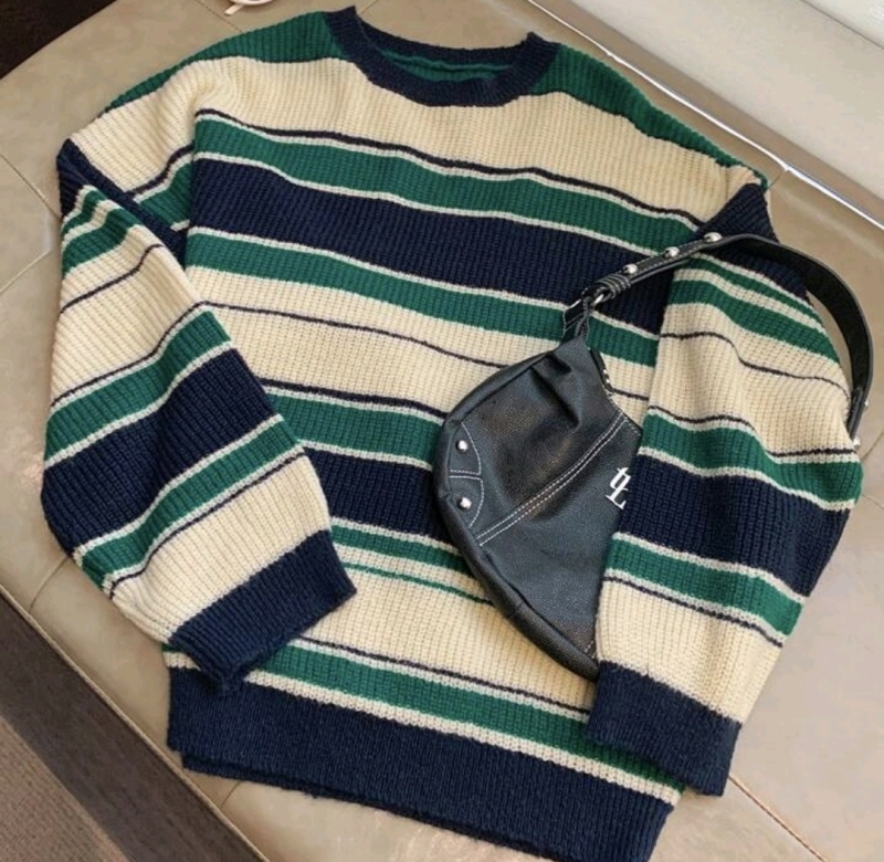New sz Large Women's Striped Sweater by Dazy