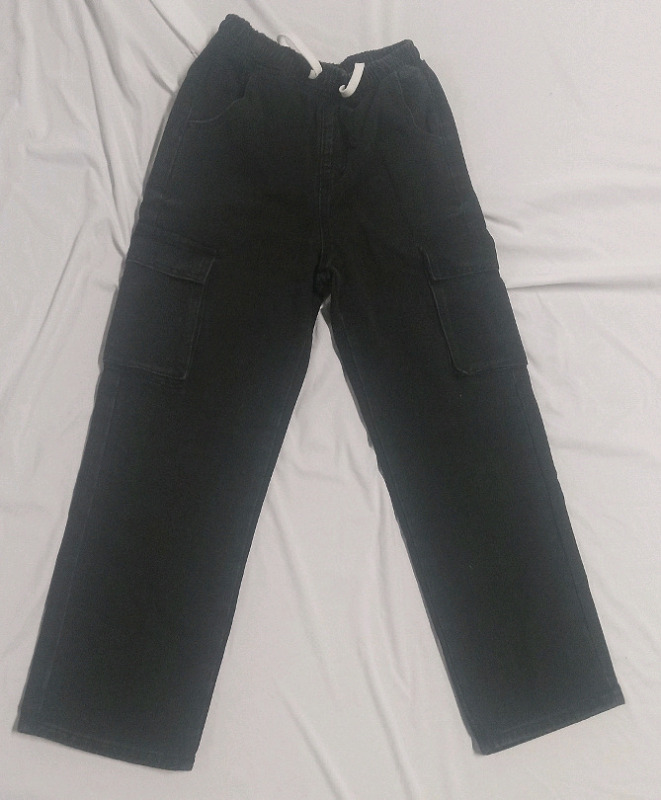 New | Youths Size 11 Black Jeans w/ Side Pockets