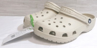 Nww Pair of Classic Clog K Crocs, Size j5
