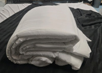 New | white King Size Comforter | 200cm x 230cm