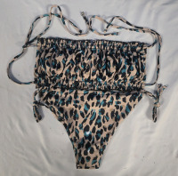 New | Womens 2 Pc Leapord Print Swimsuit Size: Medium