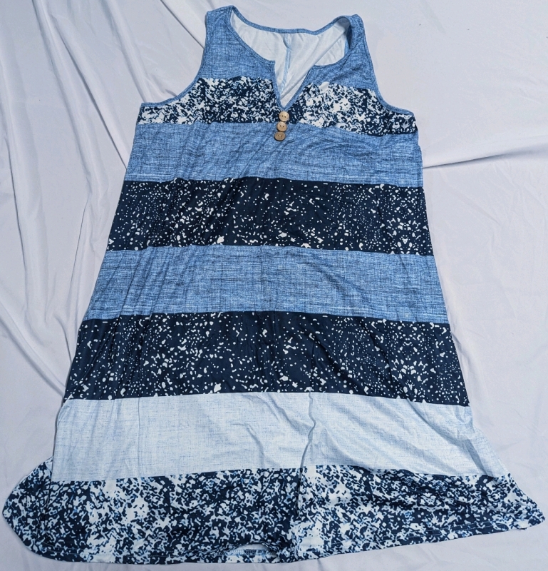 New Women's 2XL Patterned Dress.