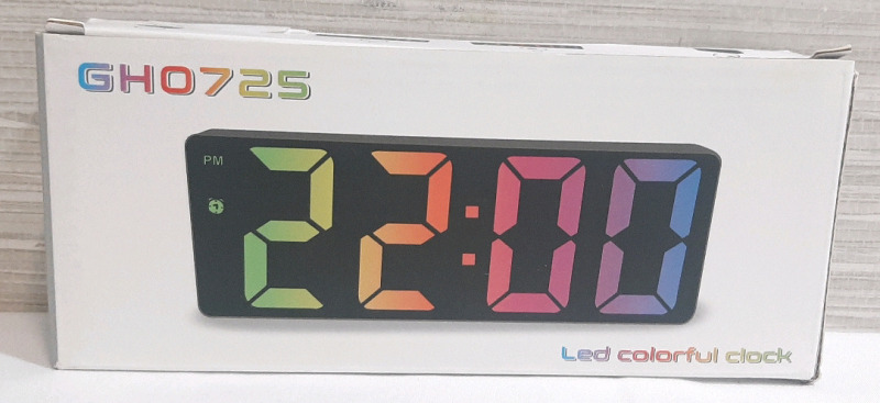 New LED Digital Clock, Includes Indoor Temperature Readings & Calendar Functionality
