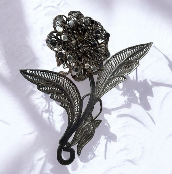 Vintage Silver Cannetille Spun Sterling Silver Filigree Flower Brooch