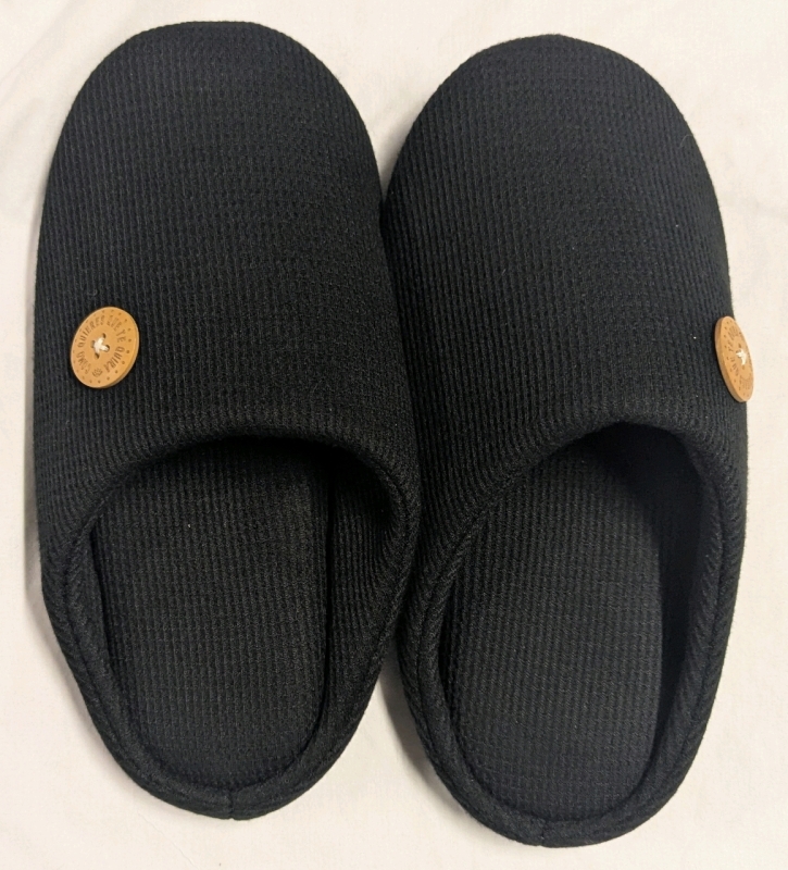 New: Woman's Black Slippers Size 40/41 - 10" Heel to Toe