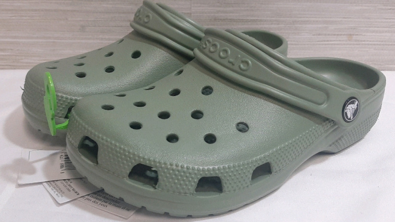 New Pair of Classic Crocs, Size m3/w5