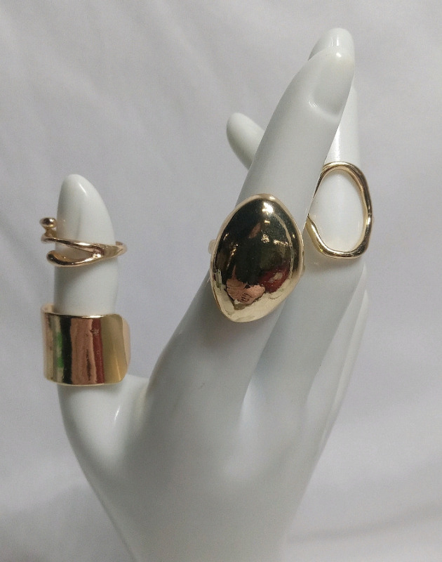 14 New Rings Variety of Sizes