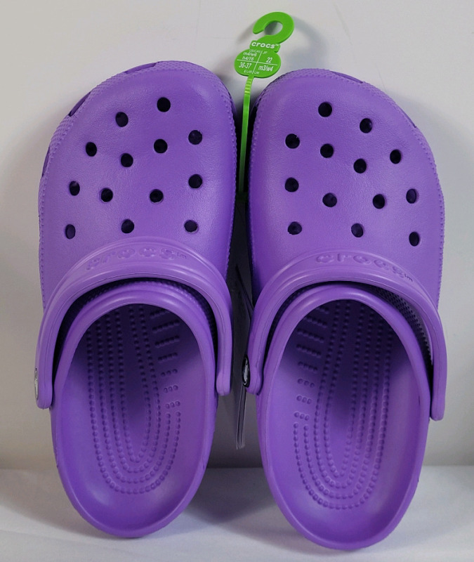 New - Sz. M4/W6 CROCS Classic , Purple