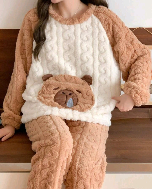 New - Sz. Medium 2pc. Flannel Long Sleeve Top & Pants Pajama Set, Brown Fur Bear With Pockets .