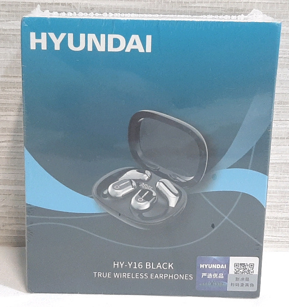 New Hyundai Black Wireless Headphones